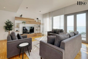 3 Bedroom with sea views from balcony and all rooms
